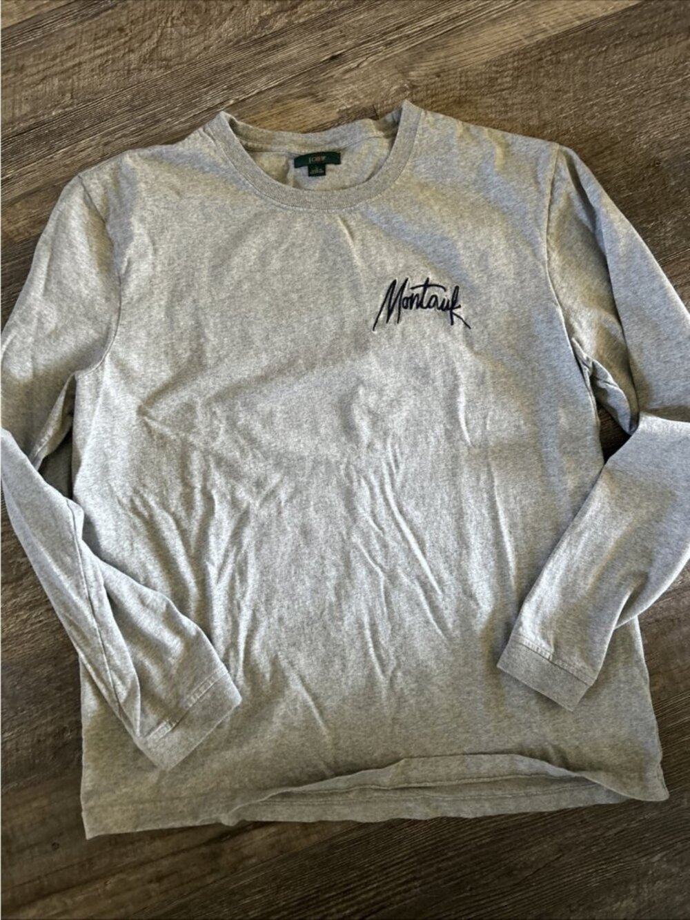 J Crew -Large- Gray "Montauk" Fish Long Sleeve T-Shirt Crew Neck Boston Whaler